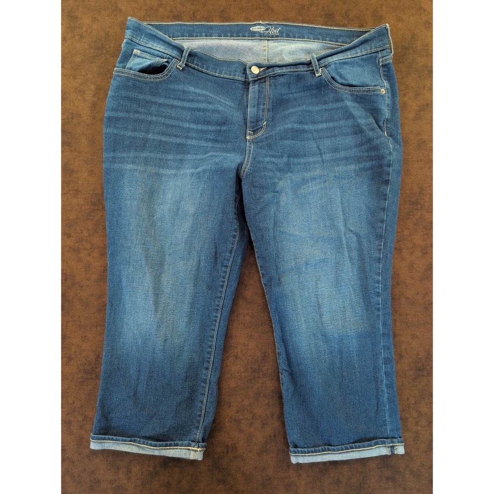 Old Navy The Flirt Medium Wash Cuffed Capri Cropped Jeans Womens 18 Regular